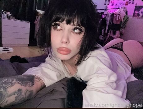 Full leaked Ceestica private photo
