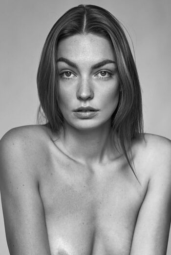 Full leaked Cecile fourrier page private photo