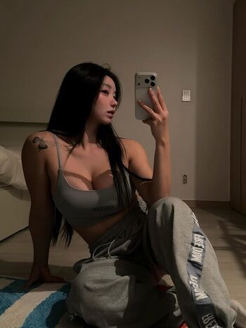 Full leaked Cehwie private photo