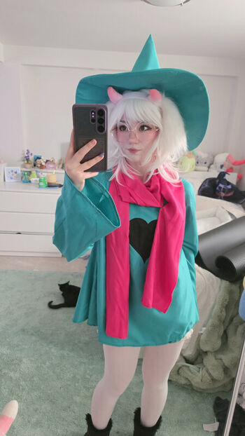 Full leaked Celebi cos page private photo