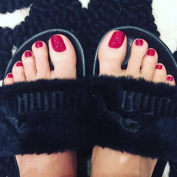 Full leaked Celebrity feet private photo