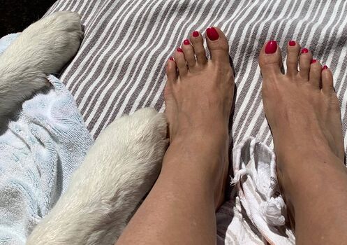 Full leaked Celebrity feet private photo