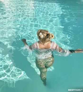 Full leaked Celina x page private photo