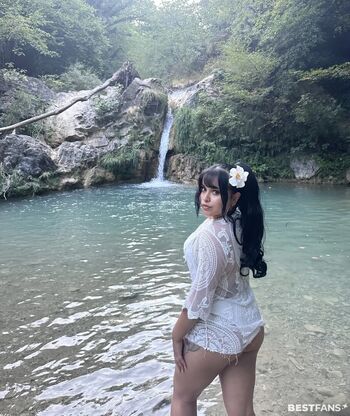 Celina_x31