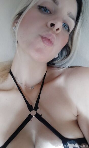 Full leaked Celinebbyx private photo