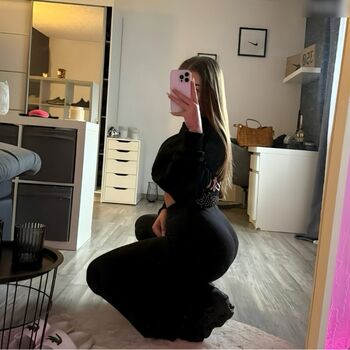Full leaked Celinegbl private photo