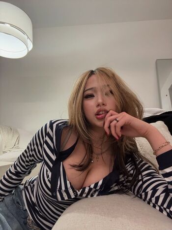 Full leaked Cellow page private onlyfans photo