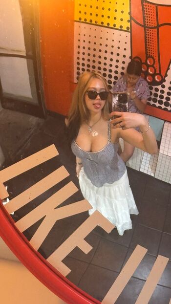 Full leaked Cellow page private onlyfans photo