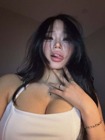 Full leaked Cellow page private onlyfans photo