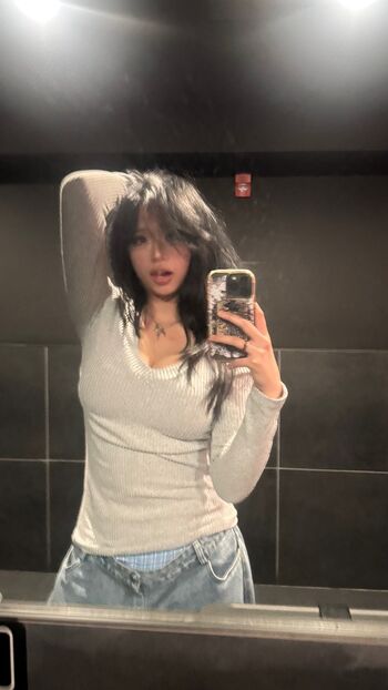 Full leaked Cellow page private onlyfans photo