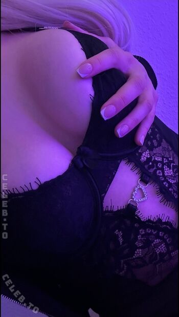Full leaked Ceosberry private photo