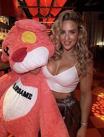 Full leaked Cfsheli private onlyfans photo