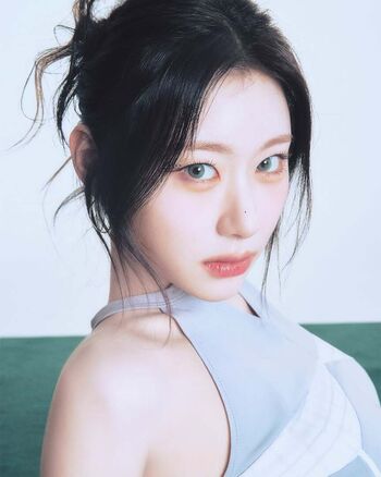 Full leaked Chaeryeong page private photo