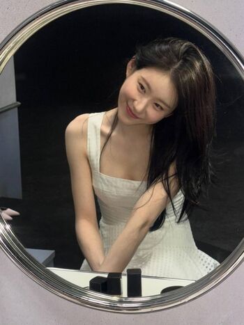 Full leaked Chaeryeong page private photo