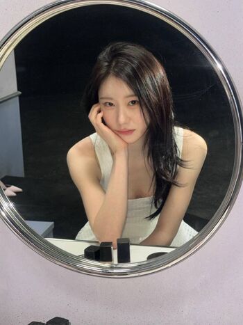 Full leaked Chaeryeong page private photo