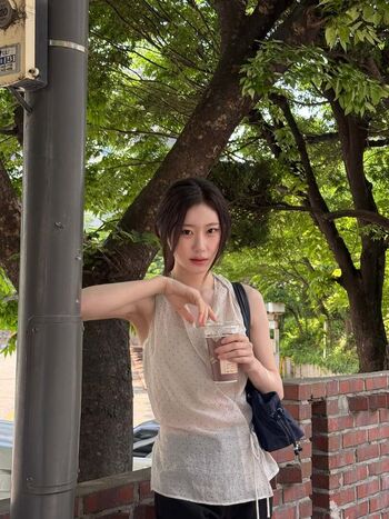 Full leaked Chaeryeong private photo