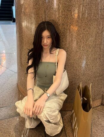 Full leaked Chaeryeong page private photo