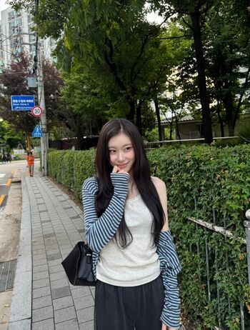 Full leaked Chaeryeong private photo