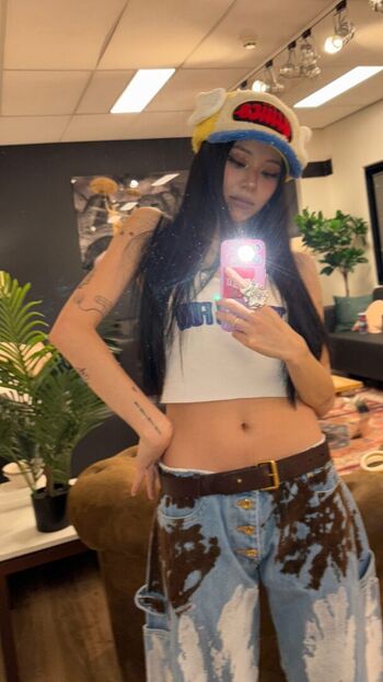 Full leaked Chaeyoung private photo