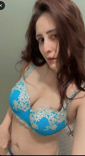 Full leaked Chahatt khanna private photo