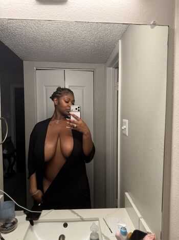 Full leaked Champayn e private photo