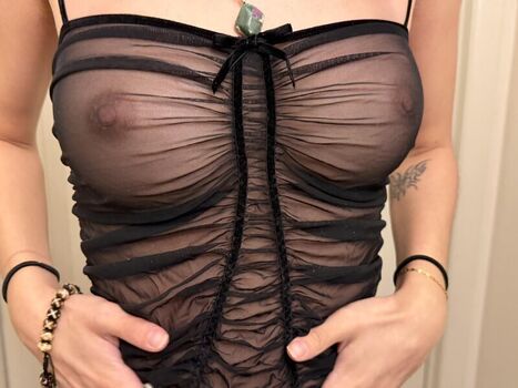 Full leaked Chanellovescox private photo