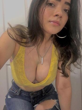 Full leaked Chaparrita linda private photo