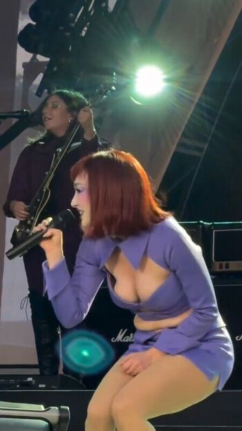 Full leaked Chappell roan private photo