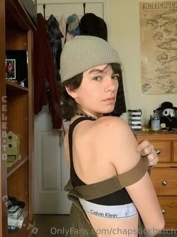 Full leaked Chapstickbxtch page private photo