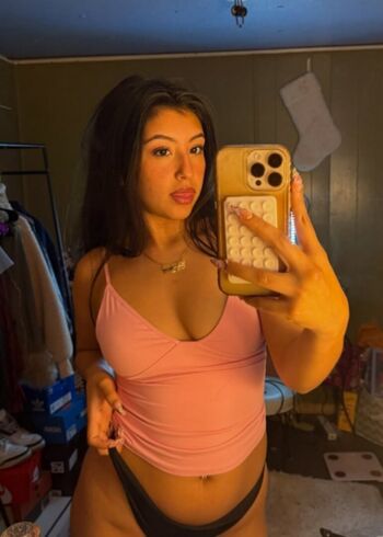 Full leaked Charleneee private photo
