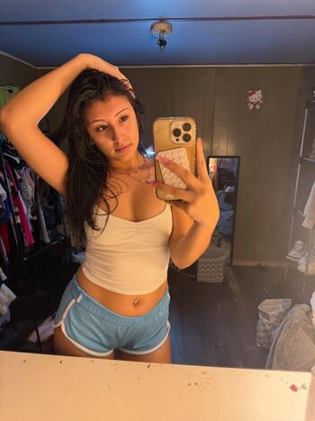 Full leaked Charleneee private photo