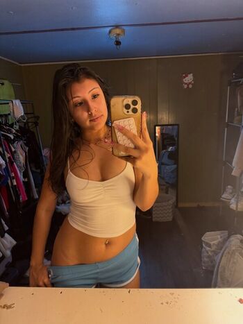 Full leaked Charleneee private photo