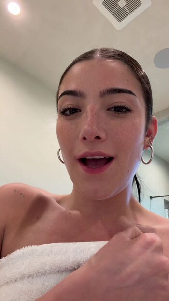 Full leaked Charli d amelio page private onlyfans photo