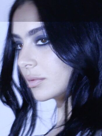 Full leaked Charli xcx private photo