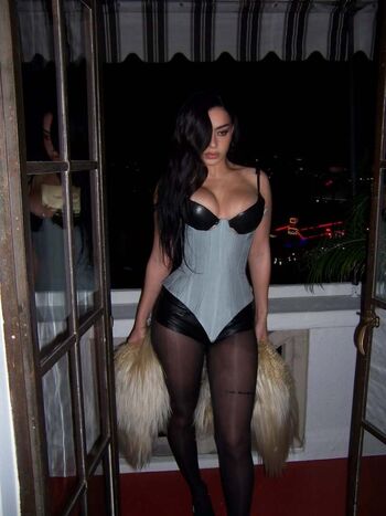 Full leaked Charli xcx page private onlyfans photo