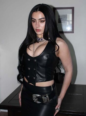 Full leaked Charli xcx page private onlyfans photo