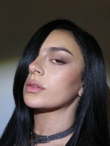 Full leaked Charli xcx private photo