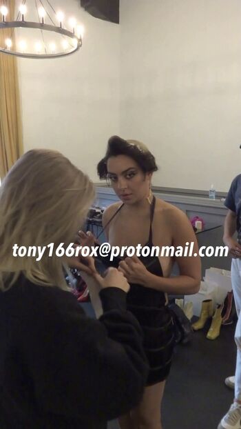 Full leaked Charli xcx private photo