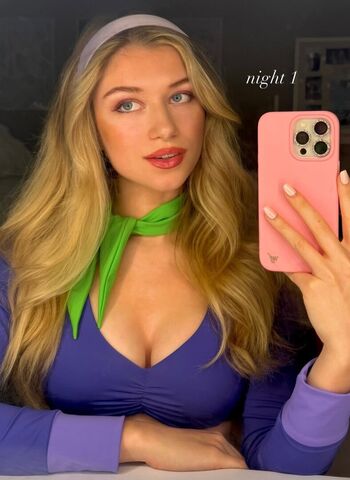 Full leaked Charlotte elise private photo