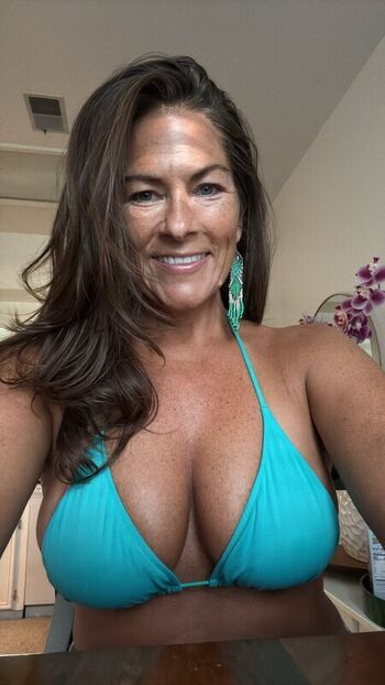 Full leaked Charlotte lakes private photo