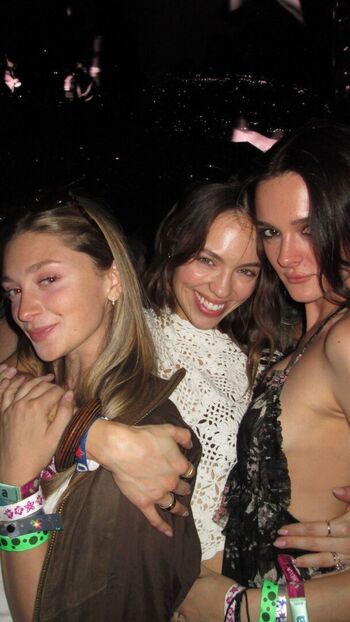 Full leaked Charlotte lawrence private onlyfans photo