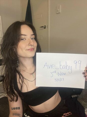 Full leaked Cheekyavie private onlyfans photo