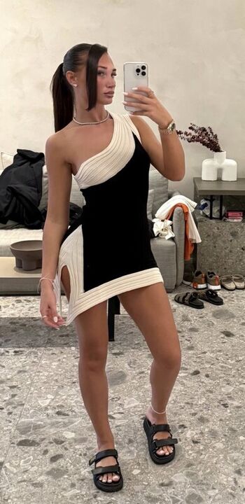 Full leaked Chelsbxx private photo