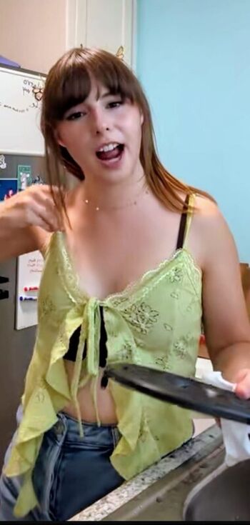 Full leaked Chelsea cook private photo