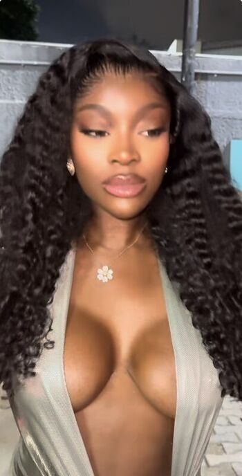 Full leaked Chelsealazkani private photo