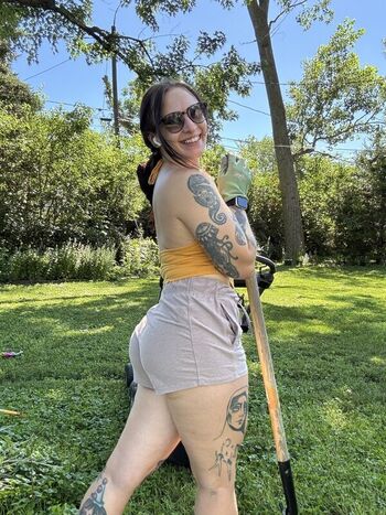 Full leaked Chelsswellss private photo