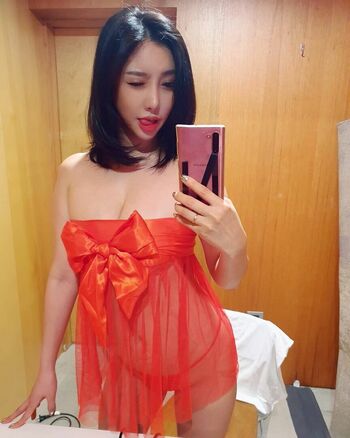 Full leaked Cherrychayomi private onlyfans photo