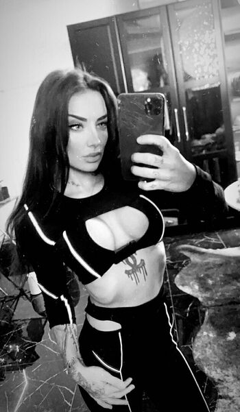 Full leaked Cherryrebell page private photo