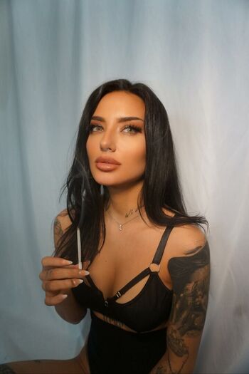 Full leaked Cherryrebelle private onlyfans photo