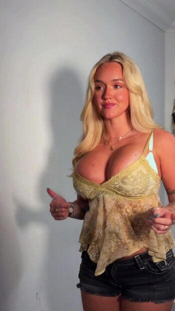Full leaked Cherryswatermelons private photo